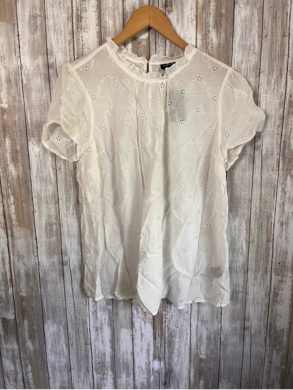 NWT Torrid White Voile Eyelet Embroidered Blouse Top Size 00 M/L